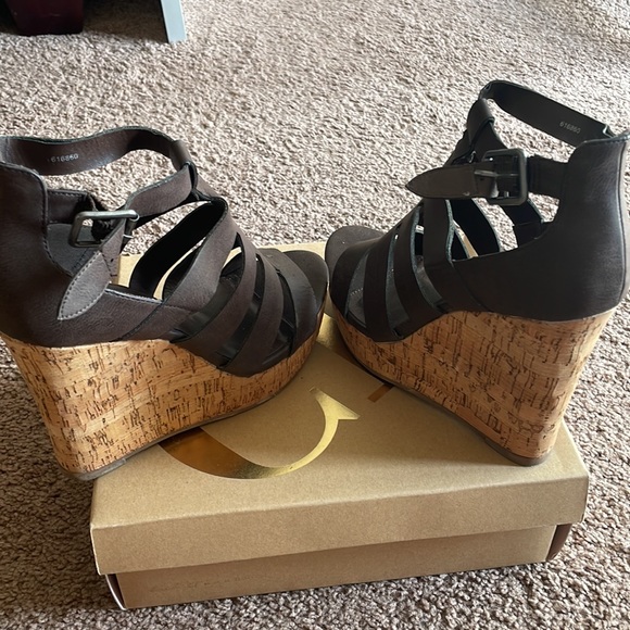 Wedges - Picture 4 of 4